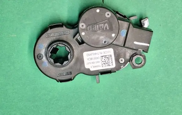 Renault Clio IV Air flap motor/actuator t32096b V0819010
