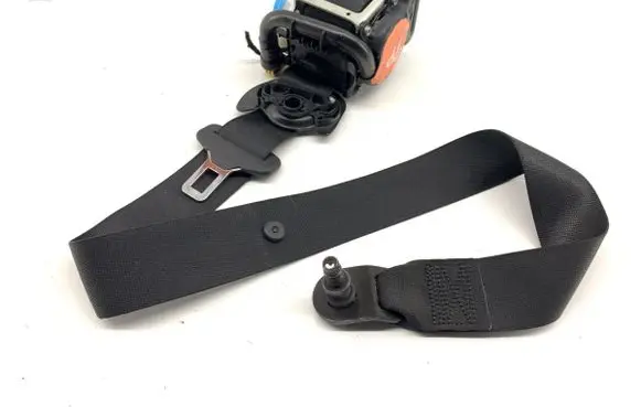 Mercedes-Benz CLA C117 X117 W117 Front seatbelt 