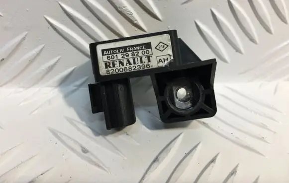 Renault Megane II Airbag deployment crash/impact sensor 8200682396