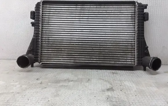 Volkswagen Golf V Intercooler radiator 1K0145803A