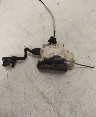 Audi A6 S6 C6 4F Front door lock 4F2837015