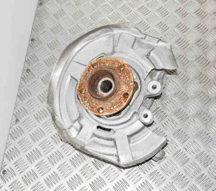 BMW 5 F10 F11 Rear wheel hub 6793769
