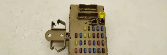 Subaru Outback Fuse box set JB200500N