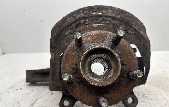 Nissan Qashqai Front wheel hub spindle knuckle
