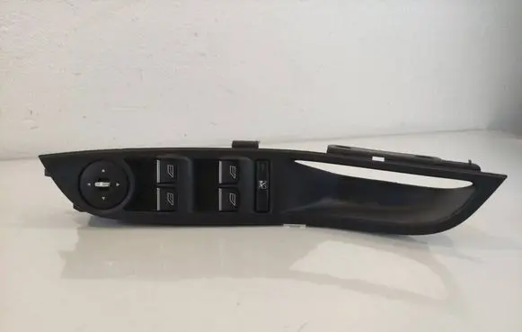 Ford Focus Front door window switch trim BM51A240A41CDWCARE