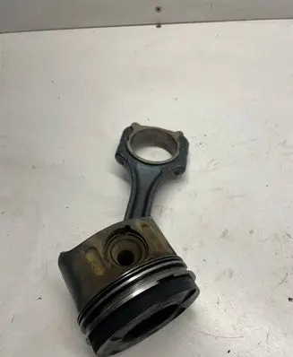 Mercedes-Benz C W204 Piston with connecting rod 646