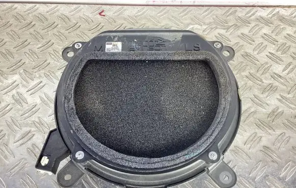 Lexus LS 460 - 600H Subwoofer speaker 861500W230 8950002201B 09714J0802