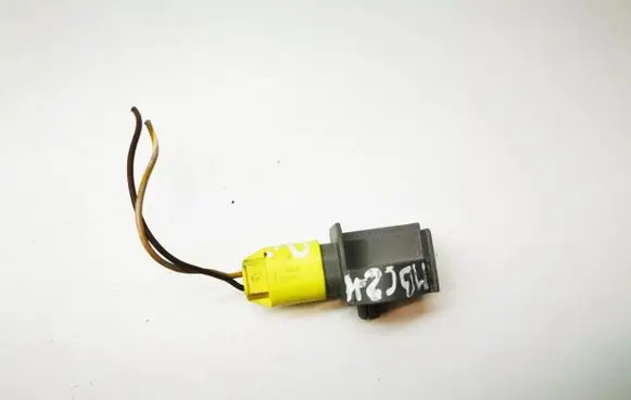 Mercedes-Benz C W204 Airbag deployment crash/impact sensor A2048201985 04896011AB
