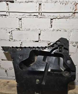 BMW 5 F10 F11 Rear bumper mounting bracket 15857711 7207111