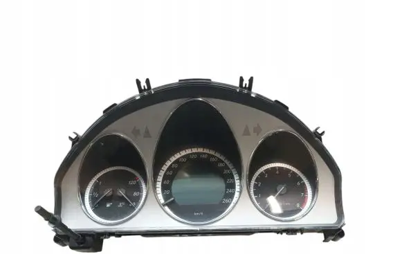 Mercedes-Benz C W204 Speedometer (instrument cluster) A2049000905