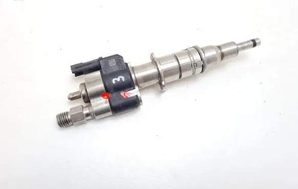 BMW X6 E71 Fuel injector 7585261 10181010 13537585261