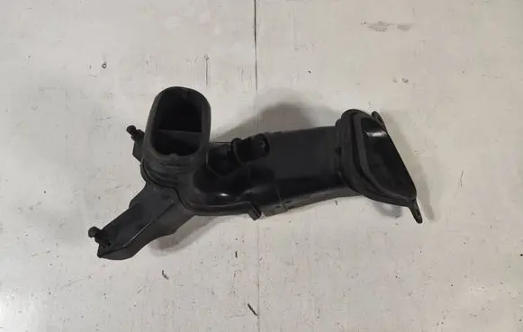 Opel Zafira C Air intake duct part 13337772