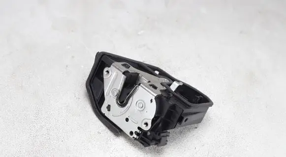 BMW X1 E84 Rear door lock A053702