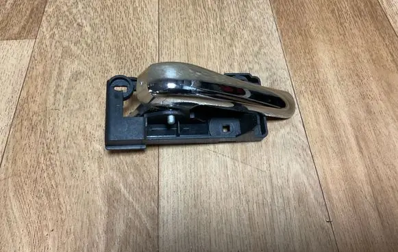 Alfa Romeo 147 Front door interior handle 46736147