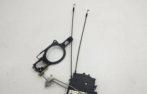 Citroen C-Crosser Front door lock