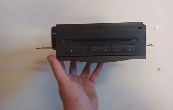 Mercedes-Benz E W211 CD/DVD changer A2118703889-MERC