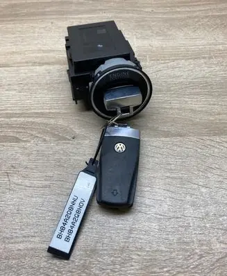 Volkswagen PASSAT B7 Ignition key card reader 3C0905843T