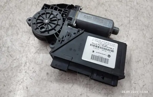 Volkswagen Phaeton Front door window regulator motor 3D1959701L 840311001