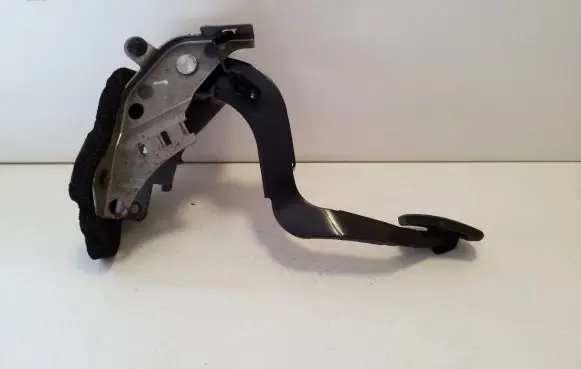Ford Ecosport Clutch pedal BA617B633BB