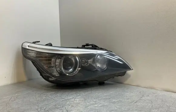 BMW 5 E60 E61 Headlight/headlamp 7177740