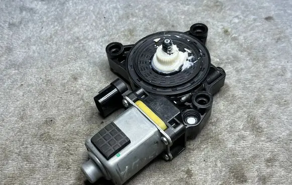 KIA Optima Rear glass lock/latch X220 83460F1000