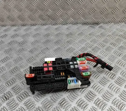 Mercedes-Benz GLE W167 Fuse module A1679063103