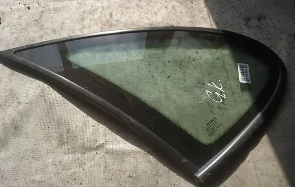Renault Scenic I Rear side window as2
