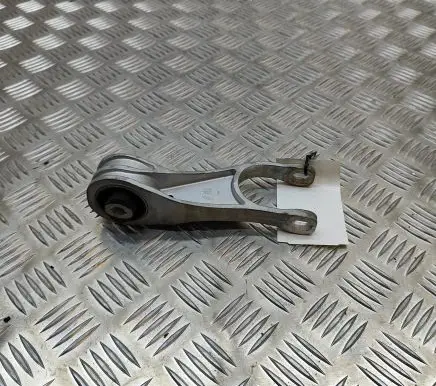 Porsche Macan (95B) Engine mount bracket 95B199331B