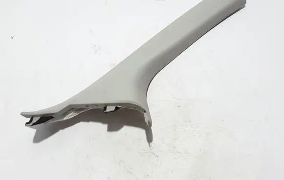 Other sill/pillar trim element