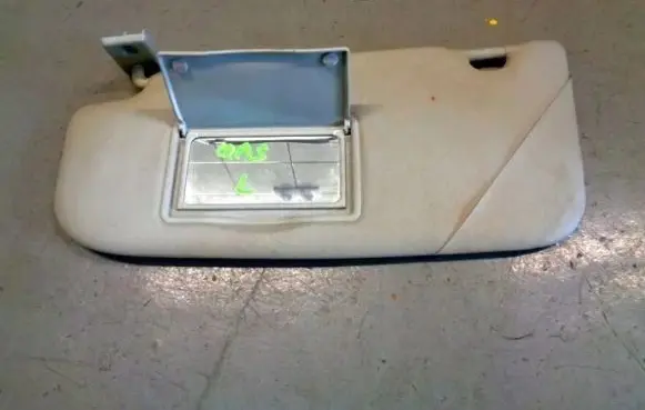 Nissan Qashqai+2 Sun visor