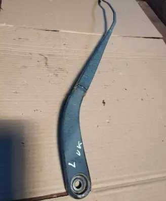 Dodge Journey Front wiper blade arm