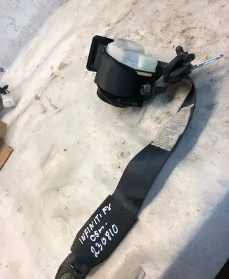 Infiniti FX Rear seatbelt C7611