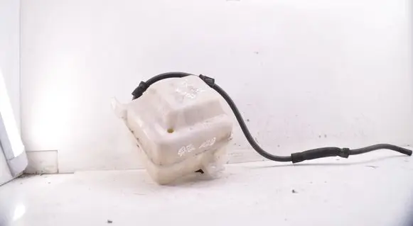 Hyundai ix35 Coolant expansion tank/reservoir 254302S000