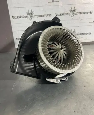 Audi A1 Heater fan/blower 6R1819015A Y1551