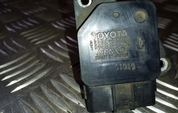 Toyota RAV 4 (XA20) Mass air flow meter 2220422010 1974002030