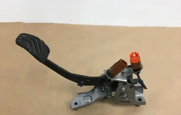 Nissan Micra K14 Clutch pedal 