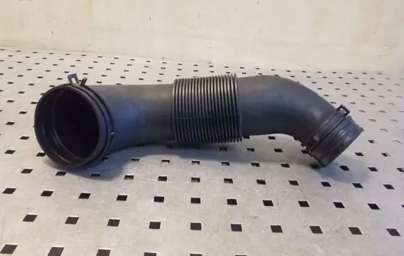 Audi Q7 4L Air intake duct part 7L6129627F