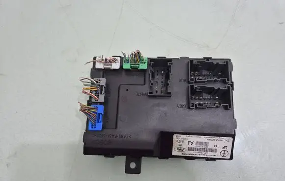 Ford Fiesta Comfort/convenience module 8V5115K600AJ