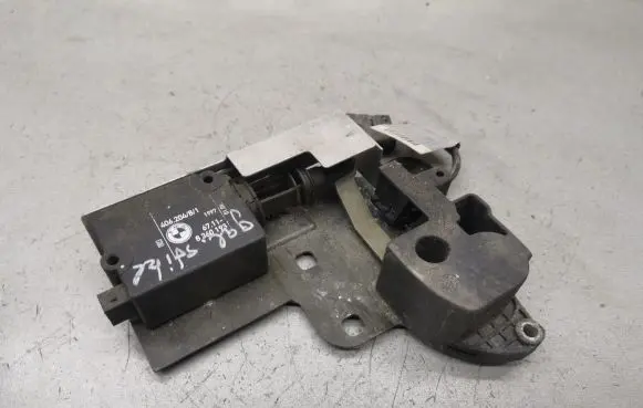 BMW 5 E39 Central locking motor 67118360193 8360193