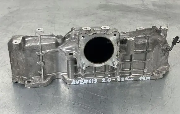 Toyota Avensis T270 Intake manifold 171110R010