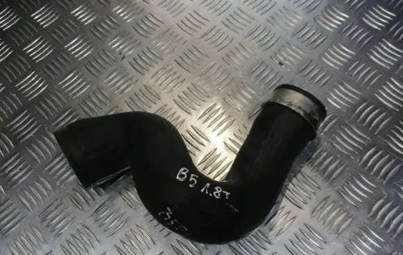 Volkswagen PASSAT B5 Engine coolant pipe/hose