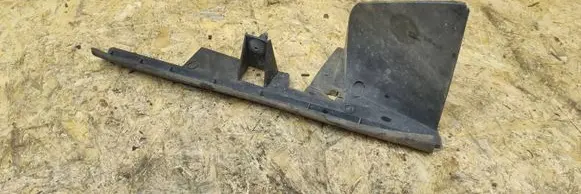 Ford Focus Intercooler air guide/duct channel D2L4A