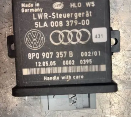 Audi A4 S4 B7 8E 8H Light module LCM 5LA00837900 8P0907357B 00020395