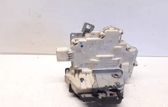 Audi A4 S4 B7 8E 8H Front door lock 8E2837015AA