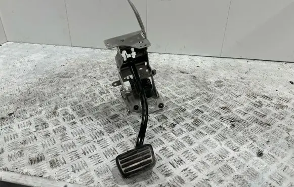 Chevrolet Corvette C8 Brake pedal 255296519
