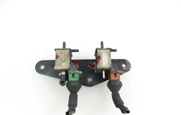 Audi A4 S4 B6 8E 8H Valve vacuum 026906283H