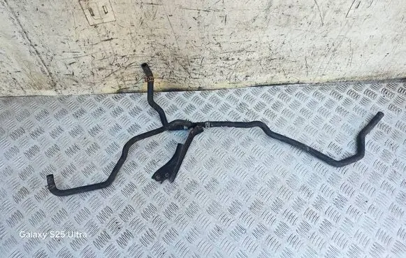 Toyota Auris E180 Engine coolant pipe/hose 922592