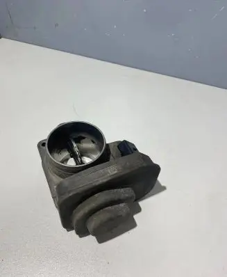 Volkswagen Caddy Throttle valve 038128063C