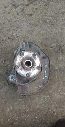 Toyota Prius (XW20) Front wheel hub spindle knuckle 