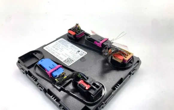Audi A4 S4 B9 8W Central body control module 8W0907064DB